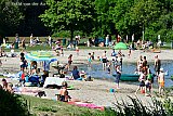 09-05-2020 Breda - Nadat afgelopen week de Coronamaatregelen zijn versoepeld trekt de Asterdplas door het mooie weer heel wat zonaanbidders . - Fotokrant