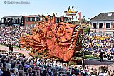 01-09-2024 Zundert - Buurtschap Schijf heeft met Beet het  bloemencorso gewonnen . 
 - Fotokrant