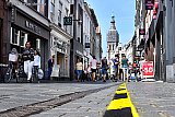 07-05-2020 Breda - Door de binnenstad is in de NAC kleuren een lang geel zwart lint belijning gespoten.Het is een project van de gemeente en het ondernemersfonds ivm het Coronavirus.
 - Fotokrant
