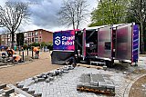12-04-2023 Breda - In de stad wordt momenteel een bestratingsrobot ingezet om een nieuw wegdek te leggen.  - Fotokrant