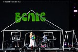 03-07-2026 Breda - De razend populaire zangeres Bente bouwde op het podium van Breda Live haar eigen huis. - Fotokrant