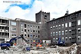 01-08-2023 Breda -  Bij de sloop op het voormalige PTT terrein zijn vorige maand (op de foto rechts) funderingen van historische barakken ontdekt uit de 17e eeuw. Het gaat om 4 rijen door de Spanjaarden rond 1640 gebouwde Hooge Barakken  - Fotokrant