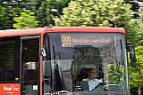 20-06-2020 Breda - De Corona Zorg slogan Met elkaar , voor elkaar staat op het display van deze bus. - Fotokrant
