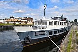 04-08-2019 Breda - Partyschip Le Formidable ligt nog steeds aan de kade in Breda. De boot moet van de gemeente weg omdat er geen vergunning is om hem hier aan de kade aan te leggen. - Fotokrant