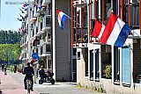 05-05-2020 Breda - Vanwege de uitbraak van het Coronavirus zijn alle festiviteiten omtrend bevrijdingsdag afgelast. Wel is opgeroepen om massaal te vlaggen. - Fotokrant