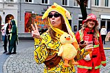 09-02-2024 Breda -  Qua carnavalskleding lijkt dit jaar alles te kunnen. - Fotokrant