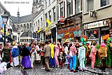 02-03-2019 Breda - De binnenstad in komen viel nog niet mee .De carnavalsvierders  stonden tot in de Vismarktstraat. - Fotokrant