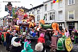 04-03-2019 Breda - CV De Meikevers komt op de haven aan met een prachtige carnavalswagen. - Fotokrant
