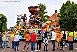 04-06-2022 Prinsenbeek - De 1e carnavalsoptocht die door het dorp reed na de coronacrisis trok veel volk. - Fotokrant