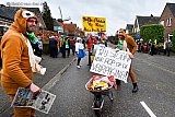 03-03-2019 Ulvenhout - De apen van CV Jonies deden aan fotojournalistiek. In het Bosuilendorp zette ze het publiek letterlijk op de voorpagina van de lokale krant BN De Stem.  - Fotokrant