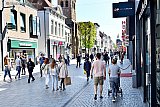 26-04-2020 Breda - Nabij de Sint Joost kapel was goed te zien dat mensen wel 1,5 meter afstand hielden. - Fotokrant