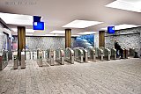 13-03-2020 Breda - Waar het normaal elke dag in de spits dringen is had men nu de poortjes voor het uitkiezen. - Fotokrant