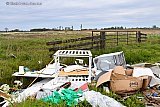 08-05-2021  Breda - Het gaat zeker om een volle aanhanger die in het natuurgebied is gedumpt met oa een kinderbedje , kast en een wasmachine.  - Fotokrant