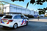 10-08-2023 Breda -  In een hal van een voormalige  fabrieksbakkerij is eind van de middag een groot drugslab aangetroffen. De politie bewaakt het pand en voert verkenningen uit. 1 persoon is aangehouden. - Fotokrant