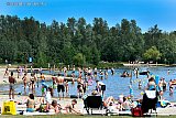 21-05-2020 Breda - Niet alleen op het strand maar ook aan de rand van het water was het druk. Buurtbewoners spraken van wel 3x de drukte dan normaal. - Fotokrant