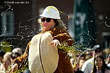06-04-2026 Breda - Op 2e Paasdag vloog de eierstruif door de stad tijdens het Eikoppen. - Fotokrant