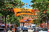 10-06-2021 Breda - Het Europees Kampioenschap voetbal nadert. Ook in de stad zijn al enkele straten oranje gemaakt. - Fotokrant