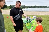 19-06-2021 Breda - Op een bord konden de kinderen het nieuwe al bestelde speeltoestel zien dat voor hen bij de Asterdplas geplaatst gaat worden. Het speeltoestel moet uit Noorwegen komen en laat nog een tijdje op zich wachten. - Fotokrant
