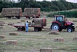 27-06-2026 Breda - Terwijl een groot deel van de bevolking afgelopen dagen zuchtte onder de hitte hebben boeren het hooi binnengehaald. - Fotokrant