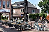 24-07-2019 Rijen - Het dorp is in het nieuws omdat na 75 jaar in de gemeente Gilze - Rijen het landelijk hitterecord is gebroken met 38,8 C. De terrassen bleven vanwege de hitte leeg. - Fotokrant