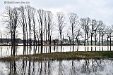 05-01-2024 Ulvenhout - Net buiten het dorp is de natuur bezig met het maken van een prachtige ijsbaan. Het wachten is nu nog op de vorst. - Fotokrant