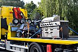 28-09-2021 Breda - Op een autoambulance werden scooters en zelfs een complete buiten keuken afgevoerd. - Fotokrant