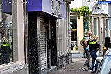 09-07-2019 Breda - Een 2e pand op De Haagdijk waar de politie in het kader van de grote witwasoperatie binnenviel was dit voormalig cafe. Tegelijkertijd werden er in 20 panden in verschillende andere landen ook invallen gedaan. - Fotokrant