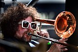 21-05-2023 Breda -  Zonnebrillen waren een niet te missen accessoire tijdens het 51e Jazzfestival. - Fotokrant