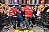 27-04-2019 Breda - 538 Koningsdag Vanwege de lage temperatuur in combinatie met drank werden verschillende mensen onwel.Het rode Kruis ontfermde zich over deze bezoekers. - Fotokrant