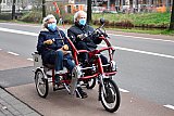 03-12-2020 Breda - Hoewel het buiten niet verplicht is gaan steeds meer mensen buiten ook mondkapjes dragen. - Fotokrant