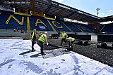 09-07-2025 Breda - Het Rat Verlegh stadion is door supporters van NAC Breda voorzien van waterbergende kratjes . Op de kratjes komt het nieuwe veld. Door mee te helpen bespaarde de supporters de club 50..000 euro. - Fotokrant
