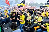 02-06-2024 Breda - NACfans op P5 gaan uit hun dak als NAC Excelsior heeft verslagen en de promotie heeft gehaald. - Fotokrant