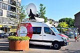 07-08-2020  Breda - De NOS is in de stad  ivm de stijgende Coronabesmettingen. Op de parkeerplaats van de JUMBO werd de reportage gemonteerd en per satteliet naar Hilversum door gestraald.In een verklaring aan de pers schreef  burgemeester Depla ondertussen  &ldquo;Kappen met dat Verslappen&rdquo; Verder schrijft deze &ldquo;dat op basis van de cijfers van de GGD  is de conclusie te trekken dat we in Breda niet zorgvuldig genoeg met de regels zijn omgegaan&rdquo;.
 - Fotokrant