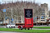 01-03-2020 Breda-  De politie is op zoek naar de daders van de rellen tijdens de jaarwisseling in de wijk Hoge Vucht. En zet daarvoor een tekstkar in. - Fotokrant