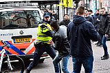 05-02-2019  Breda - Bij de politieoefening van de ontruiming van Cafe Janssen in de binnenstad van Breda vielen rake klappen.  - Fotokrant