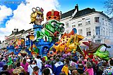 12-02-2024 Breda - CV Bak en Beun met hun prachtige carnavalswagen op de volle Grote Markt. - Fotokrant