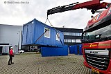 29-09-2023 Breda -  Het COA heeft  een noodopvang gemaakt in een voormalig restaurant. Dit omdat het aanmeldcentrum in Ter Apel vol zit. De gemeente Breda heeft  gehoor gegeven aan een dringend verzoek van staatsecretaris van den Burg om met spoed extra opvangplekken te realiseren. Hier plaatst men de werk units voor het restaurant.  - Fotokrant