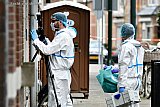 06-03-2019 Breda - Nadat er een gewapende overval op een juwelier heeft plaatsgevonden fotografeert de forensische recherche sporen. - Fotokrant