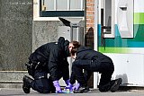 13-06-2019 Zundert - Toen het explosief was verwijdert kon de technische recherche met sporenonderzoek beginnen. - Fotokrant