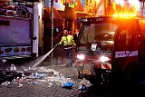 02-03-2022 Breda - Medewerkers van de gemeente Breda zijn om 6 uur al bezig met het schoonmaken van de Havermarkt in de stad. De sporen van carnaval worden uitgewist. - Fotokrant