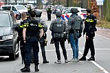 12-12-2023 Breda - Nabij het beschoten pand heeft de politie samen met de speciale eenheid DSI gezocht naar de schutter. - Fotokrant