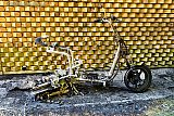08-08-2020 Breda - Nadat er eerder al een groene Share To Go scooter zwemles kreeg in de Asterdplas Is er afgelopen dagen een in rook opgegaan in de Haagse Beemden. - Fotokrant