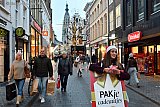 02-12-2023 Breda - In de binnenstad worden al volop inkopen gedaan voor de feestdagen. Toch moet volgens winkeliers de grote drukte nog komen. - Fotokrant