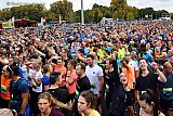 02-10-2022 Breda - Enorme massas lopers verzamelde zich voor de diverse starten. - Fotokrant