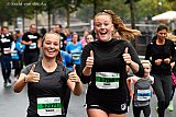 06&ndash;10-2019 Breda - Ondanks de regen hadden Guusje en Gwen het prima naar hun zin. - Fotokrant