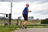 04-10-2020  Breda - Sommige lopers hadden gekozen voor het buitengebied. En liepen bv hun route in de Vierde Bergboezem. - Fotokrant