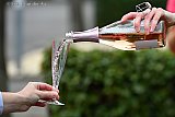 04-10-2020  Breda -Na het voltooien van de alternatieve Singelloop was het tijd voor champagne in de Haagse Beemden. - Fotokrant