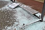01-01-2020 Breda -  Met borden zijn de ramen kapot gesmeten. - Fotokrant