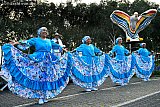 01-07-2022 Breda - Met een optreden van oa de Antilliaanse Folklore dansgroep Grupo Nortenos onder de vredesduif is in de wijk Hoge Vucht de afschaffing van de slavernij herdacht. - Fotokrant