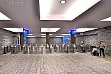 31-08-2022 Breda - De incheck poortjes naar de perrons waren op het station vrijwel verlaten. Een enkele reiziger wist niet van de staking en keek even op het perron of er toch geen treinen waren. Moeder en baby komen teleurgesteld weer terug in de stationshal. - Fotokrant